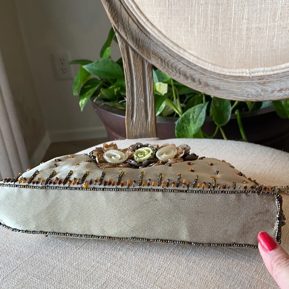 Vintage Clutch - Purse. - Picture 6 of 9